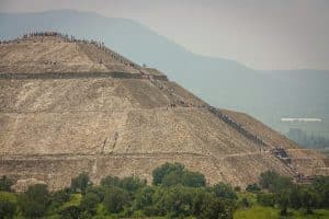 AR Heritage Tours: Walking with Ancient Civilizations via Smart Glasses