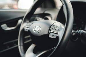 Neuralink-Controlled Vehicles: Brain Interfaces in Automotive Tech