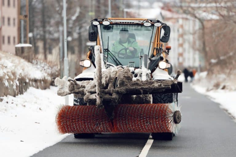 Nordic Night Driving: How Scandinavians Master Winter Roads