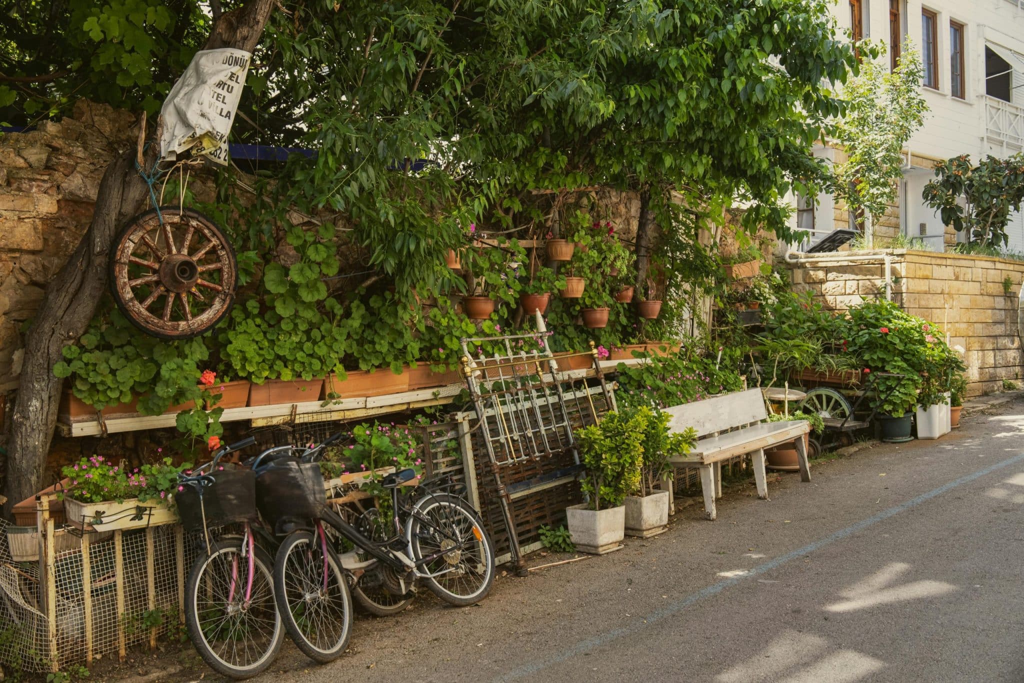 3D-Printed Neighborhoods: Staying in Prototype Sustainable Cities