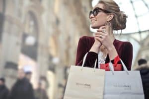 AR Contact Lenses: Overlaying Trend Forecasts on Retail Racks