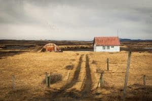 Volcanic Ash Dyeing: Iceland’s Carbon-Neutral Color Technique