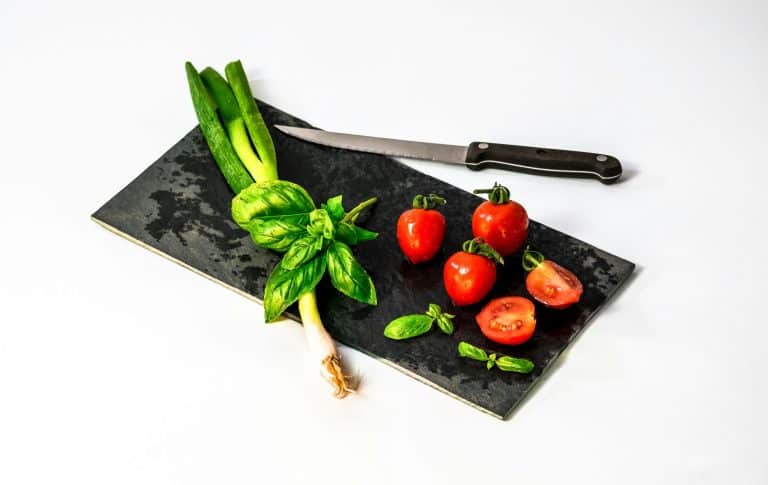 Saffron Yellow Surge: AI-Optimized Pigments Using Food Waste