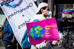 Algorithmic Protest Tees: Generative Designs Targeting Data Privacy