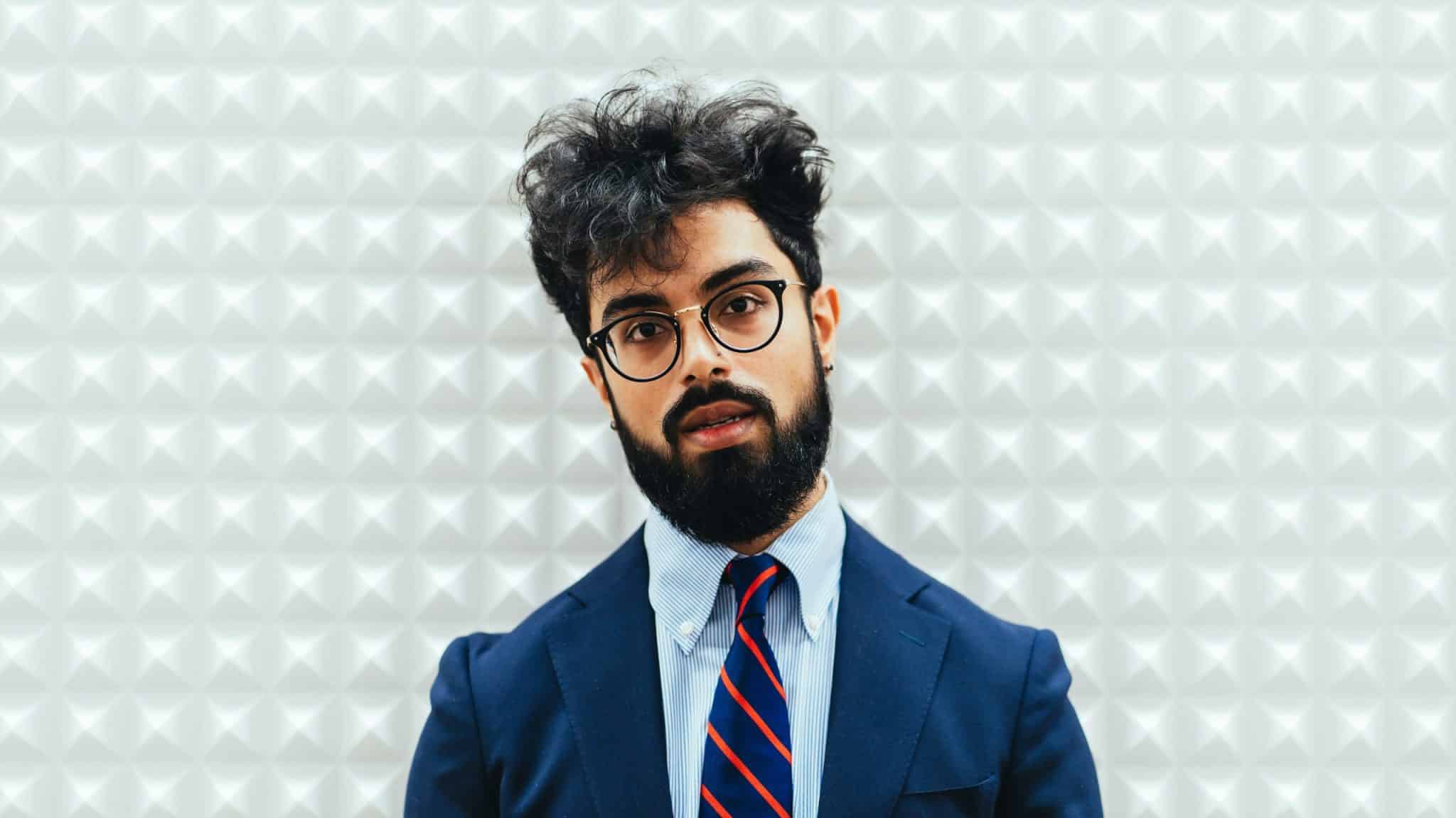 Fluid Formals: Detachable Trains Transforming Suits into Gowns